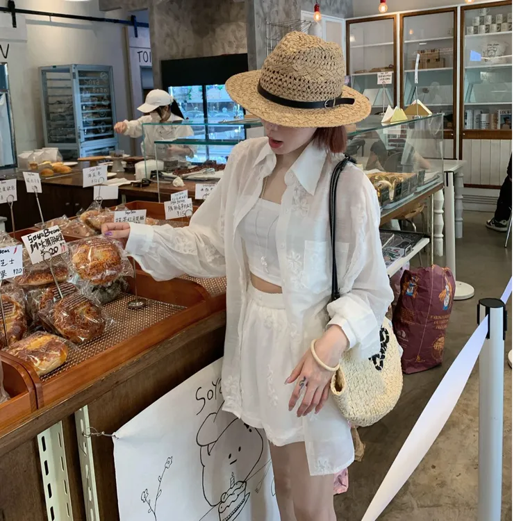 2025夏季新款时尚套装气质显瘦洋气休闲百搭衬衫吊带短裤三件套女