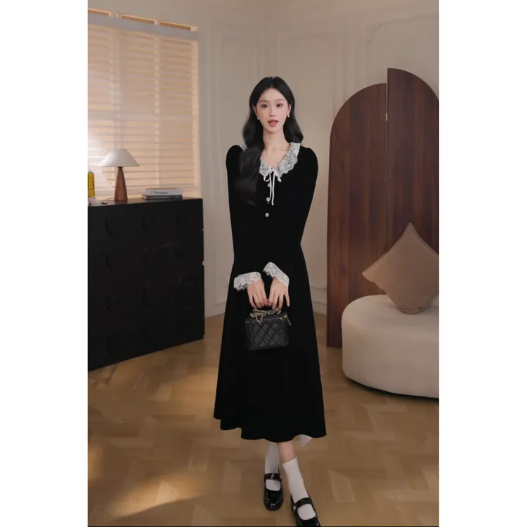 鹿向南【松弛静奢】2025年秋季新款丝绒气质连衣裙QJD00646