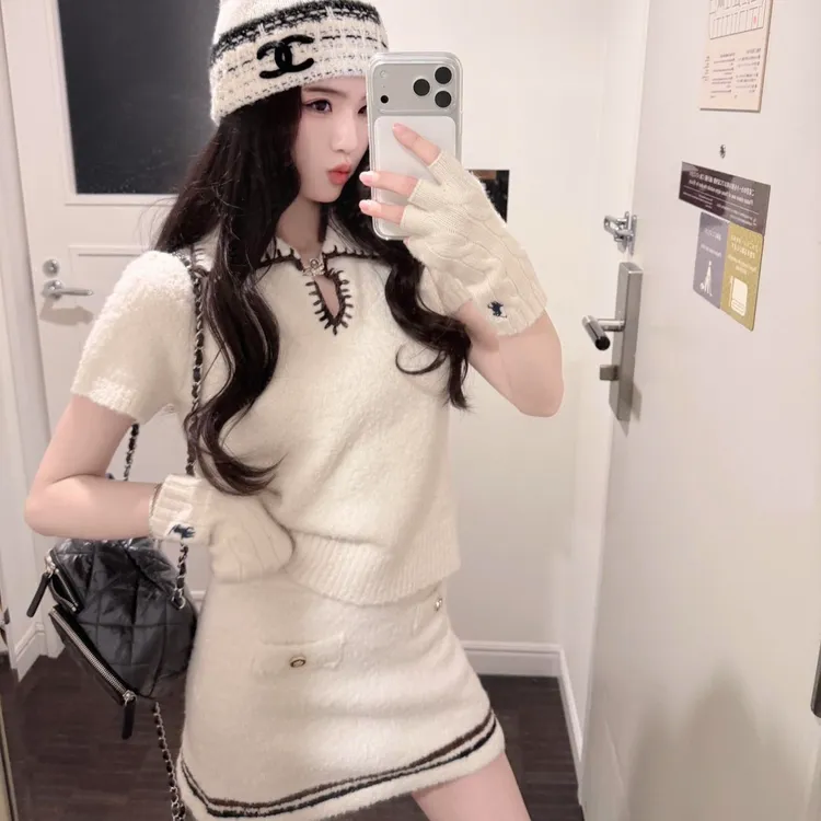 韩系小众辣妹翻领宽松针织上衣女装2026春季新款半身短裙子两件套