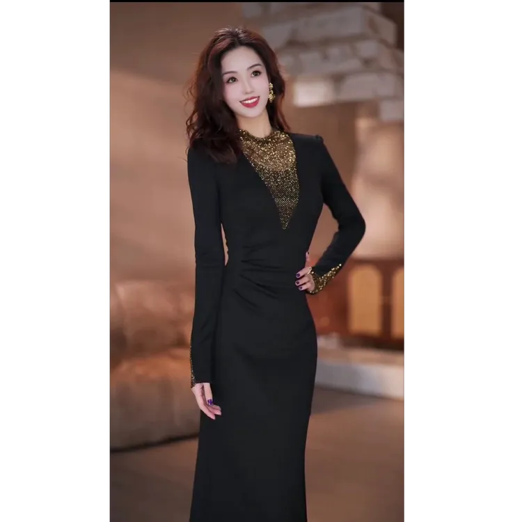 【宸相曦】高山流水秋冬款V领显瘦亮闪黑色长袖长款连衣裙-YL12056