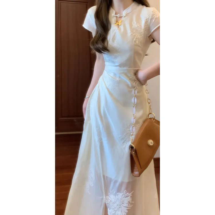 新中式国风清冷感刺绣改良版旗袍连衣裙少女日常可穿9430