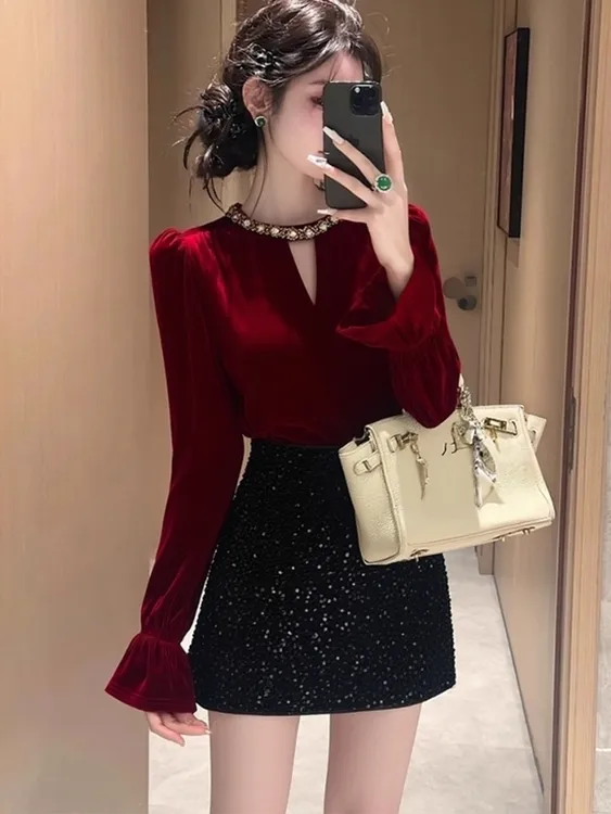 法式轻熟风红色丝绒打底衬衫女设计感镂空修身显瘦长袖上衣秋冬季