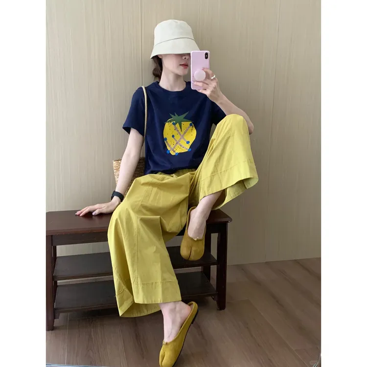 韩系穿搭简约印花白色短袖t恤夏季2025新款宽松显瘦减龄上衣套装