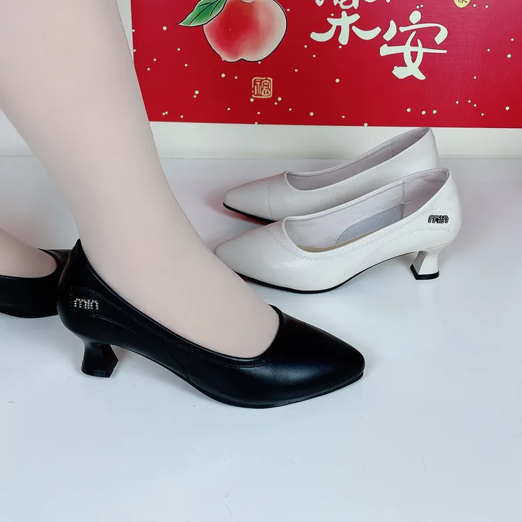 2025新款真皮细跟单鞋刺绣/绣花职业工作单鞋中跟时尚粗跟尖头