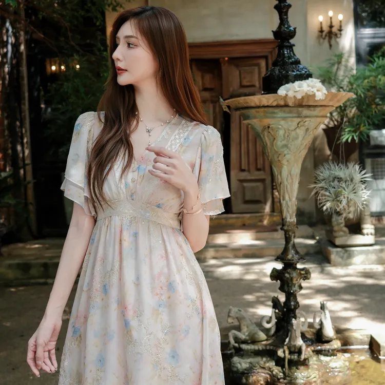 COCO BECCI【梦幻花园】法式油画风碎花蕾丝刺绣气质连衣裙CGB27224