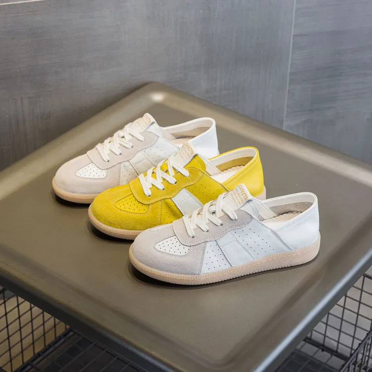 35-43大码女鞋头层牛皮平底软底软面镂空小白鞋女内里羊皮护士鞋