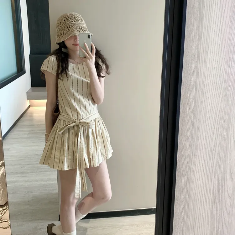 奶芙芝士 蝴蝶结绑带低腰连衣裙女夏设计感圆领短袖短裙4452