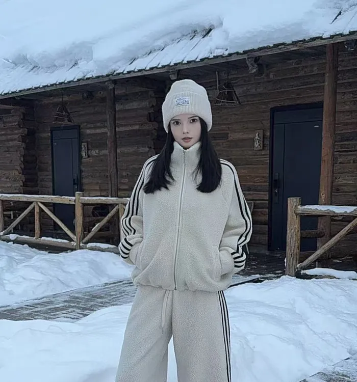 金三三『多巴胺』2025冬季新款设计师颗粒感潮牌休闲外套H6866