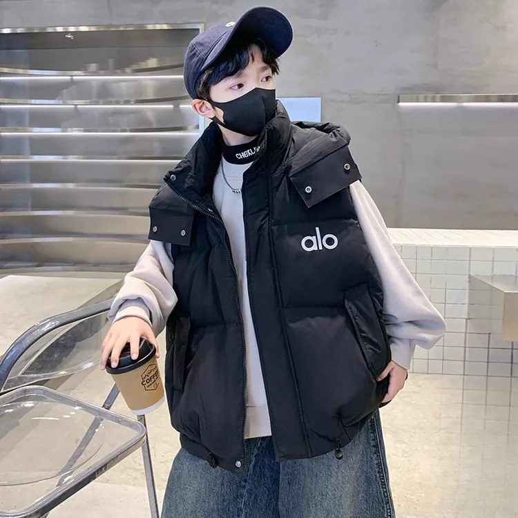 儿童装男童马甲休闲棉秋冬款2025新款男孩加厚外穿背心大童冬季潮