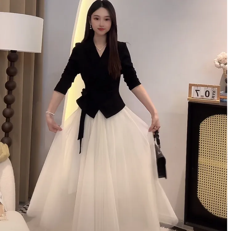 【两件套】【有内衬】春季新气质优美女神大裙摆上衣+半身裙套装D0481