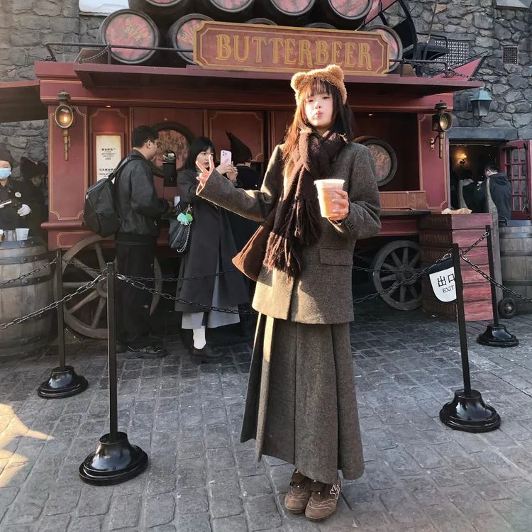 2025秋冬泰晤士河畔松茶冬季毛呢外套+高腰百褶a字裙半裙两件套