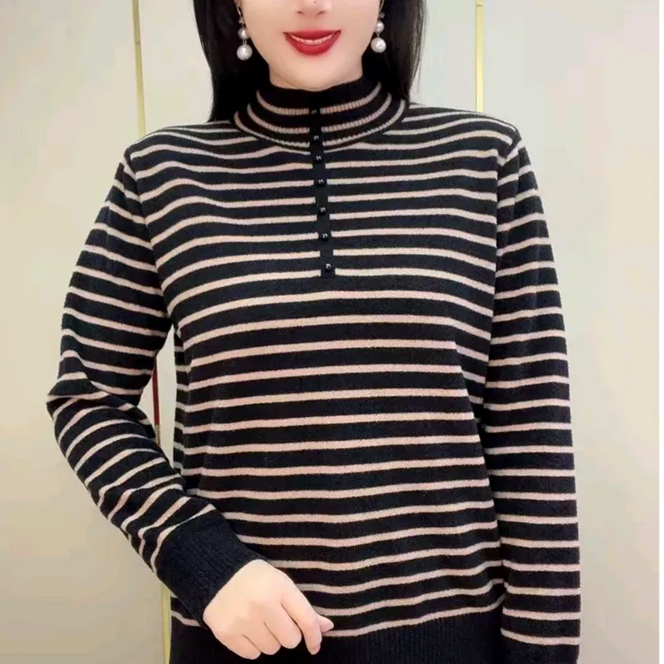 时尚显瘦条纹中年妈妈秋冬款宽松针织衫毛衣高领新款打底长袖上衣