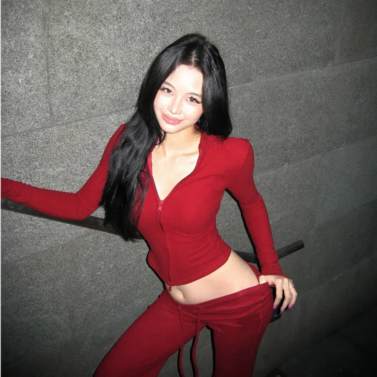 红色套装修身长袖拉链开衫加长抽绳微喇叭裤两件套