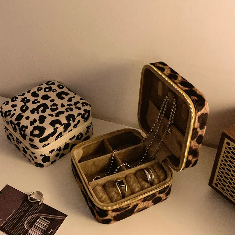 首饰盒/箱 豹纹首饰盒便携手饰品耳钉戒指收纳盒小型精致项链盒子