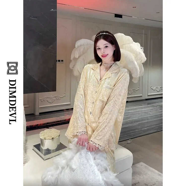DIMDEVL/汀黛小鸡黄蕾丝秋冬轻奢法式可外穿金钻丝绒家居服睡衣女