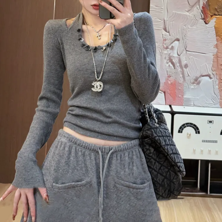 2026时尚韩系甜美系高级感u领亮片加厚气质打底针织衫女上衣H5-57