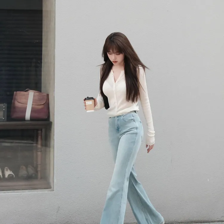 春夏爆款2025新款时尚舒适通勤上衣高级气质百搭小众直筒牛仔裤女