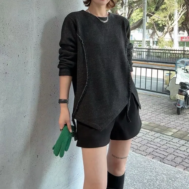 小施家韩版时尚不规则设计高工拼接闪钻显瘦加绒个性羊绒卫衣46