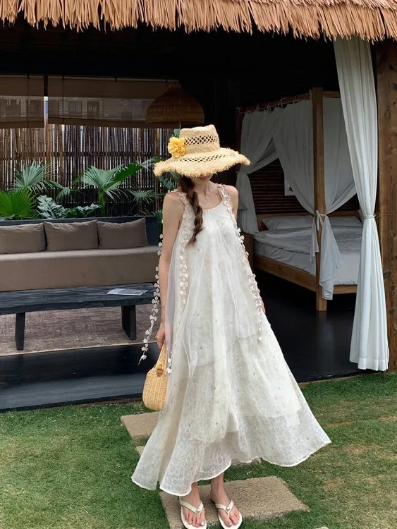 吊带连衣裙女夏季仙女超仙气质宽松显瘦无袖海边度假风裙子出游