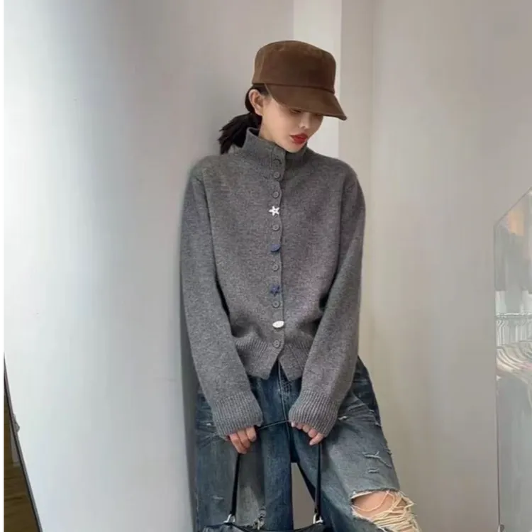 2025秋冬新款韩版宽松显瘦高领单排扣针织开衫女百搭毛衣外套上衣