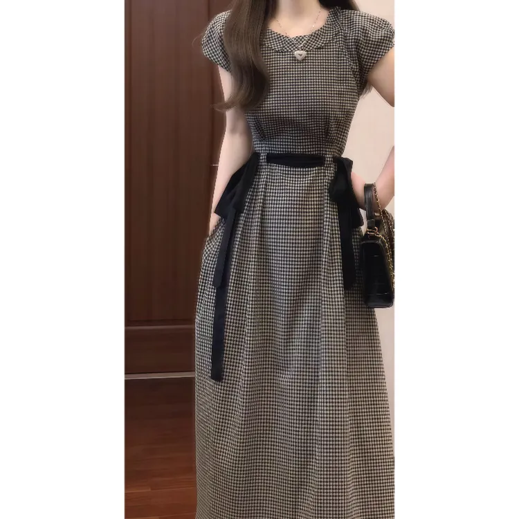 法式复古经典黑白格子连衣裙泡泡袖抽绳收腰显瘦气质长裙9601