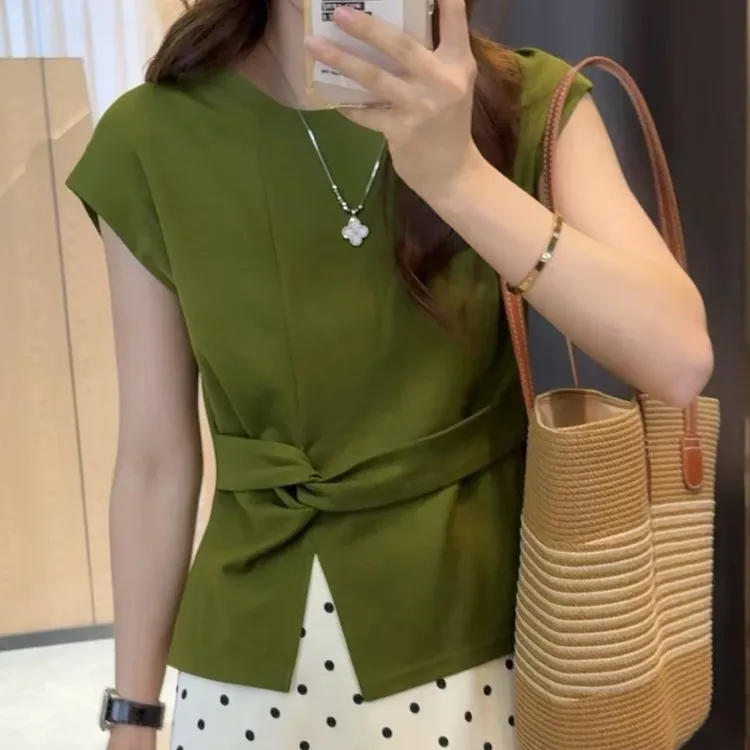 设计感圆领t恤女2025夏季新款扭结开叉显瘦时尚气质设计感上衣潮