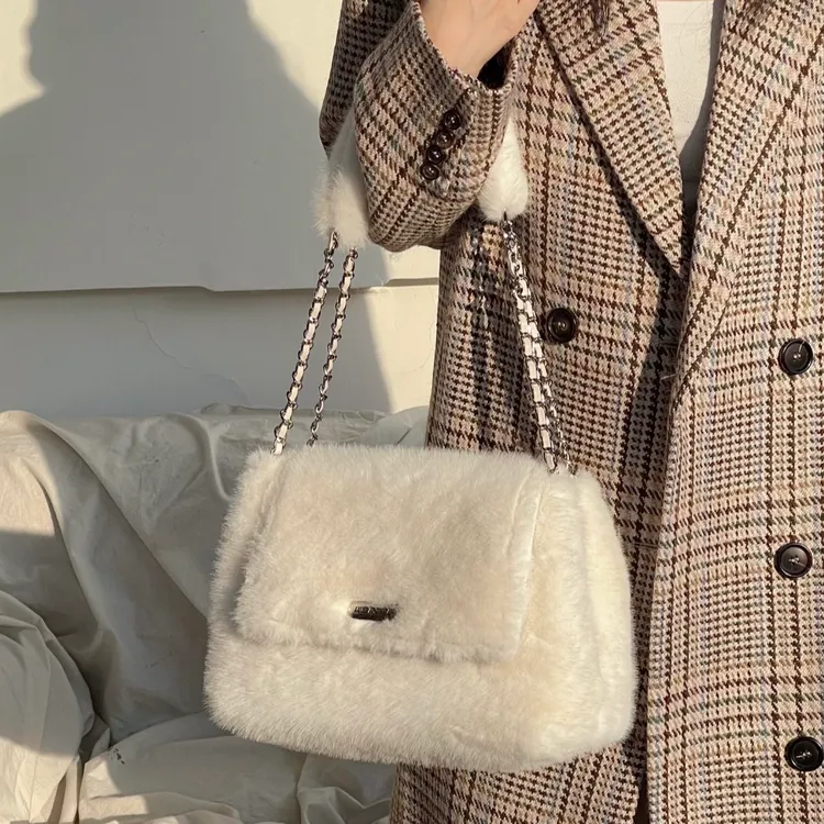 2025秋冬新款高颜值秋冬氛围信封包女毛毛绒包单肩大容量托特包
