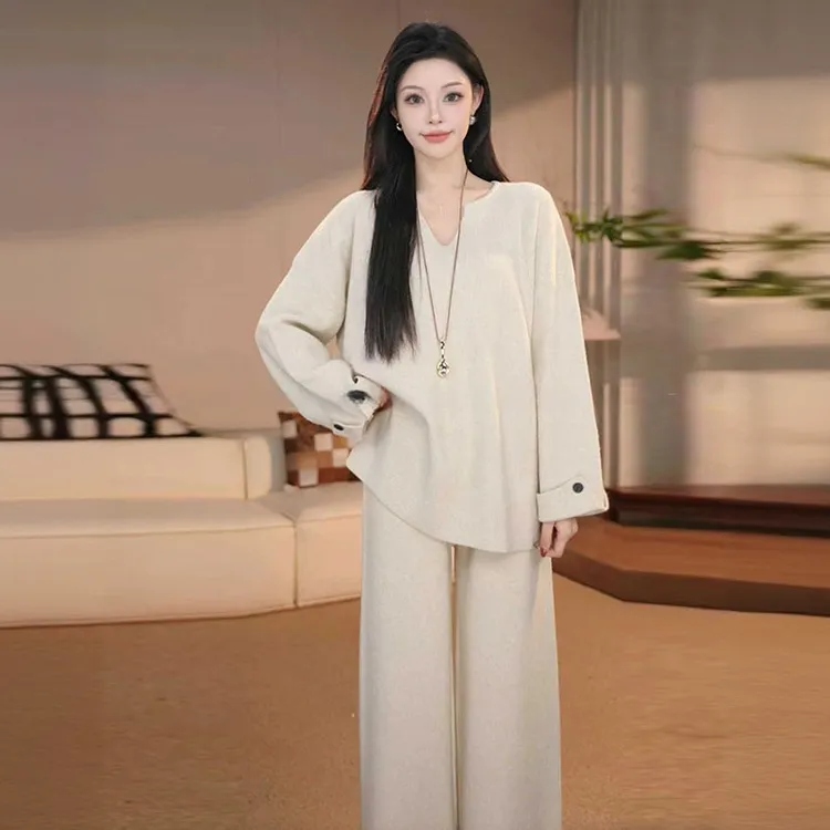 拉夏贝尔时尚套装2025冬季新款显瘦长袖针织上衣阔腿裤两件套