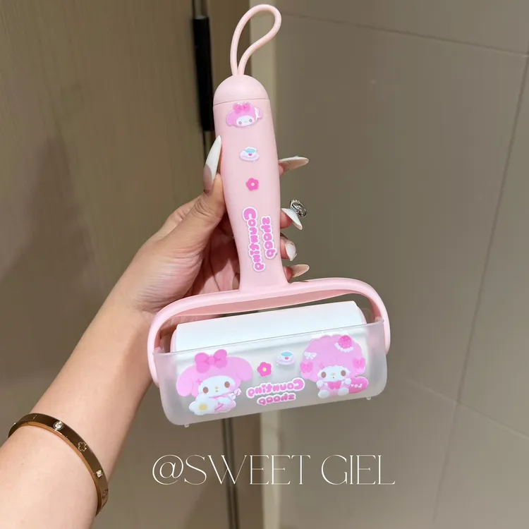 原创小美小羊滚筒粘毛器刷衣服除尘替换卷纸除毛器除尘纸滚刷去毛