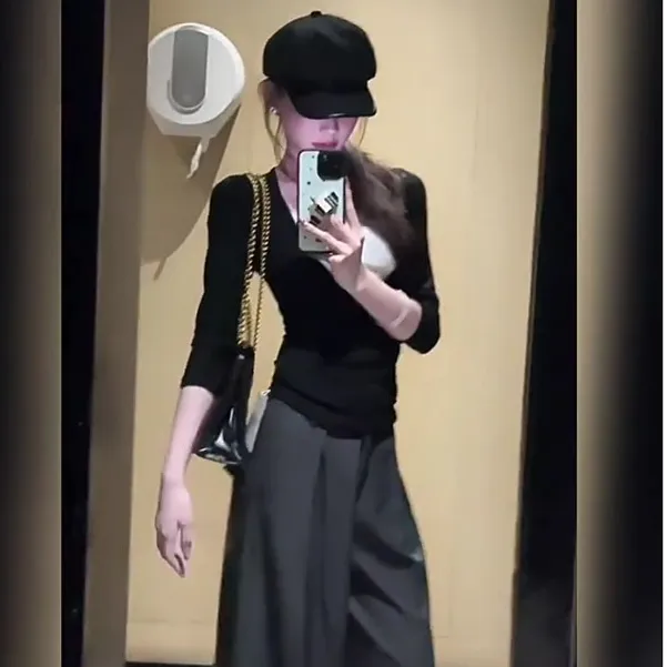 复古松弛感假两件V领长袖T恤女2025新款辣妹气质减龄收腰修身上衣
