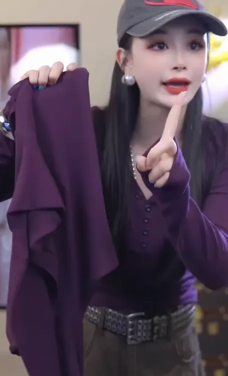 25早秋新款时髦简约休闲百搭修身显瘦纽扣半开领长袖圆领T恤上衣