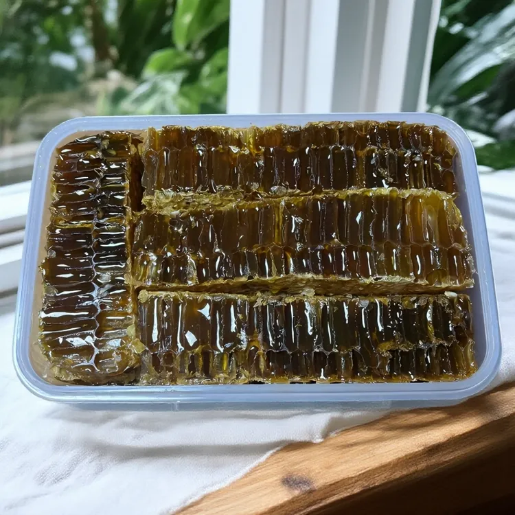 秦山觅语（老巢蜜）嚼着吃食用滋补微苦无添加700g盒装纯蜂蜜