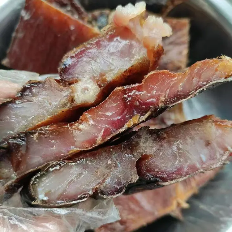 行得方湖北农家腊草鱼块非烟熏自然风干