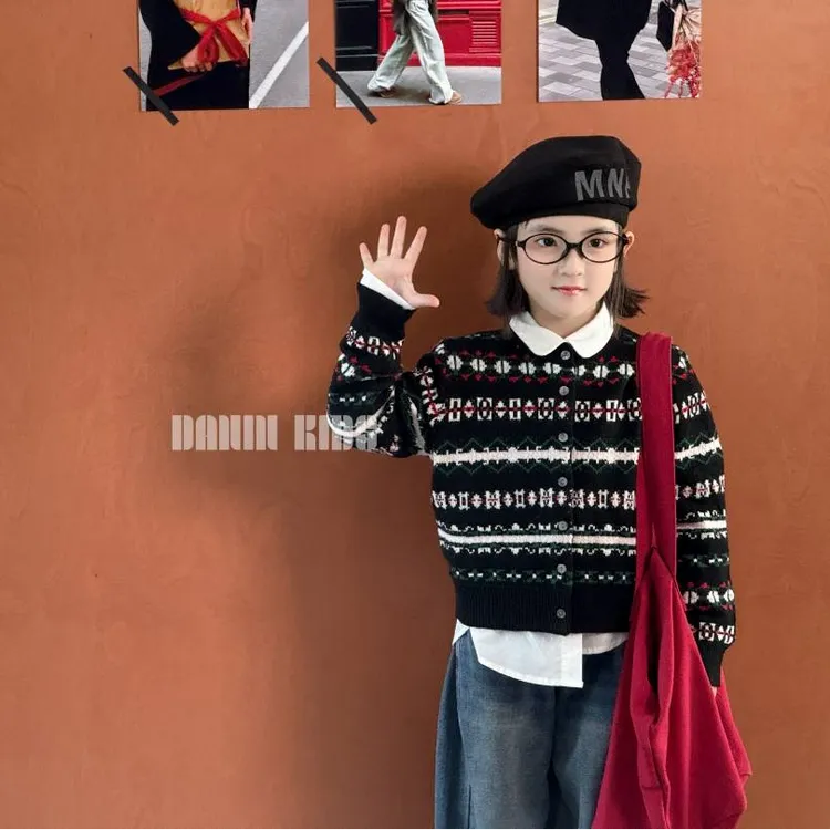 嗒囜【北欧现代诗】混纺绵羊毛亲肤不刺痒复古秋季女童针织毛衣开衫