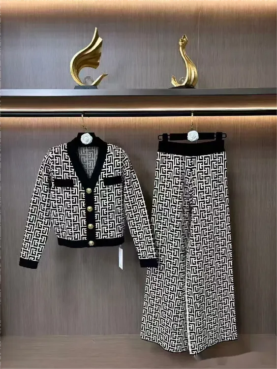 24060新款时尚简约老花提花开衫外套女休闲套装女