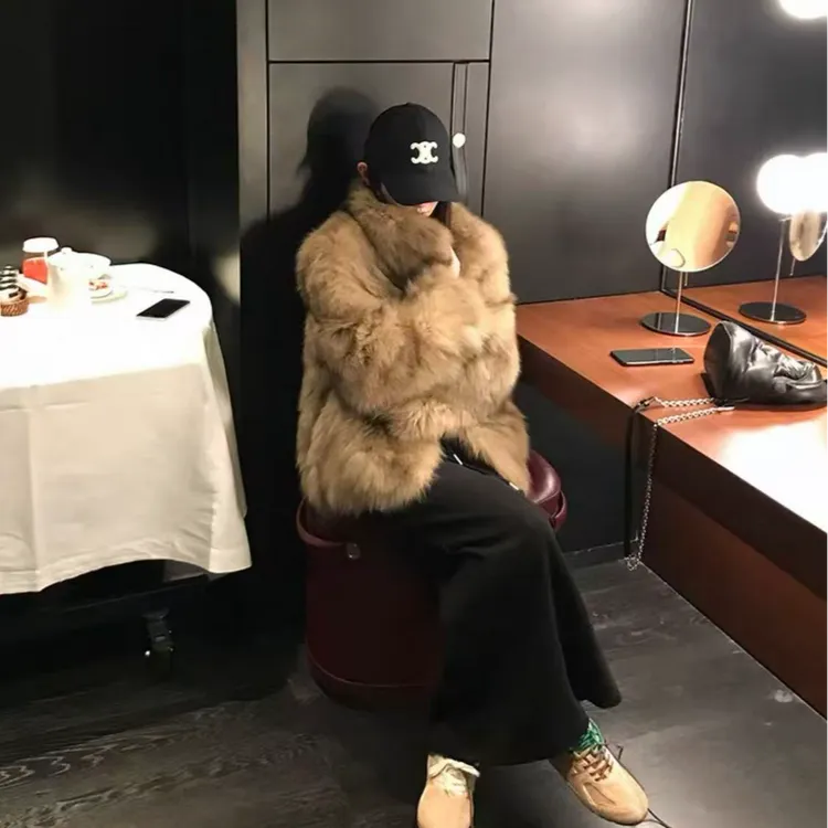 韩系ins风短款毛毛外套保暖时尚