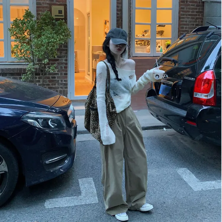 女装时尚新款春季穿搭美式辣妹设计感斜肩上衣百搭休闲裤小众女装