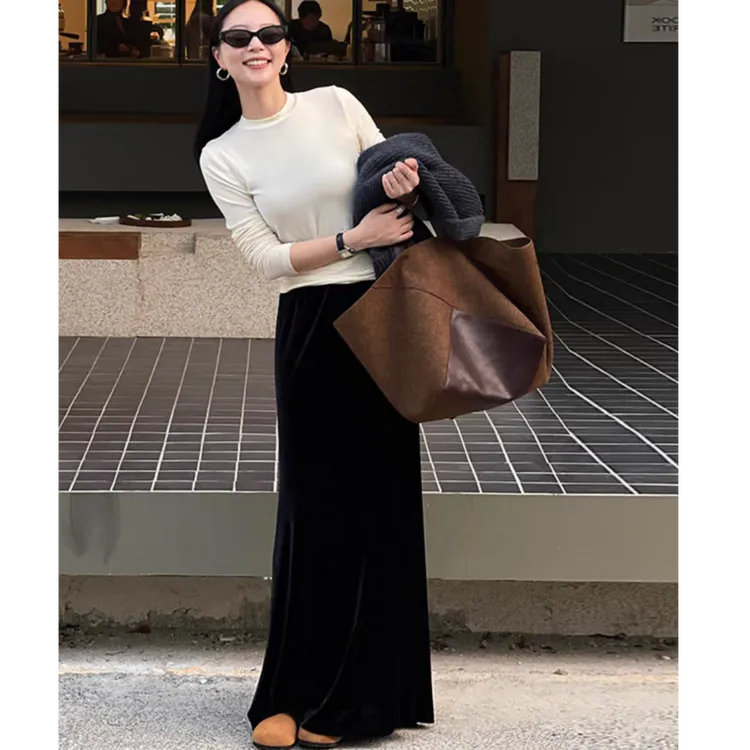 2025早秋新款丝绒鱼尾裙女休闲风开叉垂顺感韩系时尚百搭中长半裙