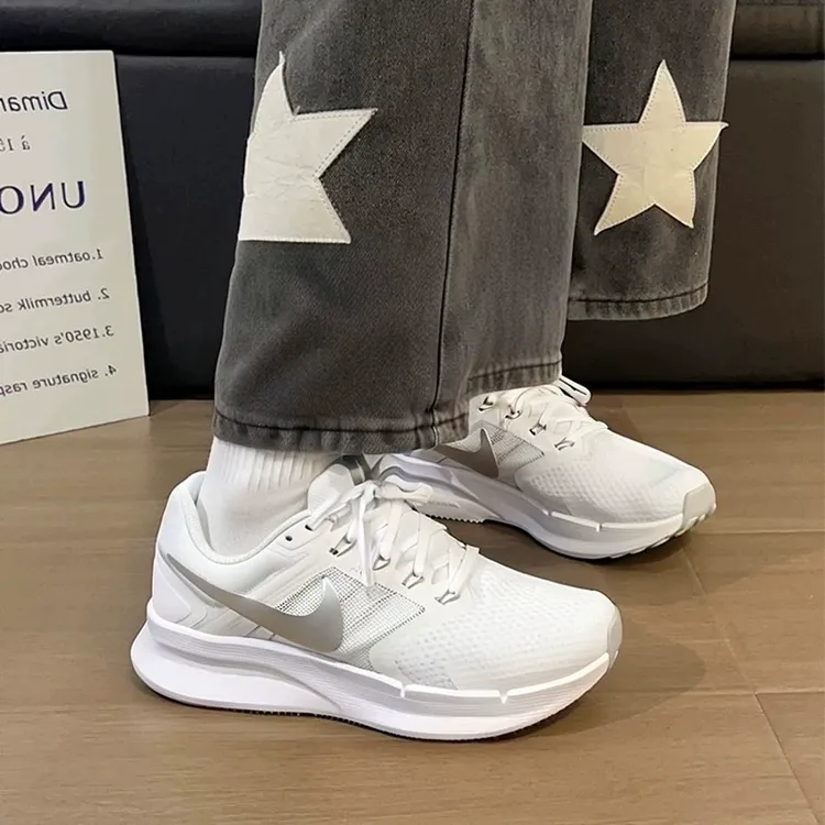 【流光风】Nike耐克女鞋RUN SWIFT 3运动鞋网面透气跑步鞋DR2698
