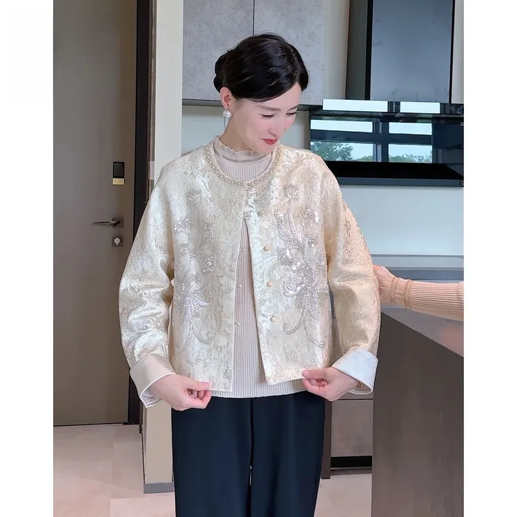 妈妈装2025秋季新款新中式外套中老年女装贵夫人绣花短款秋装上衣