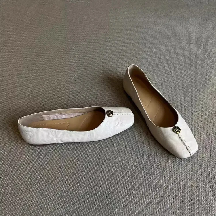 复古软皮山茶花平底单鞋女奶奶鞋2025春秋新款方头浅口软皮豆豆鞋