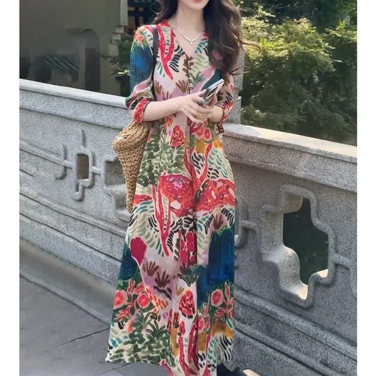 1357 轻奢大牌印花连衣裙2025夏季新款宽松显瘦三亚海边度假裙