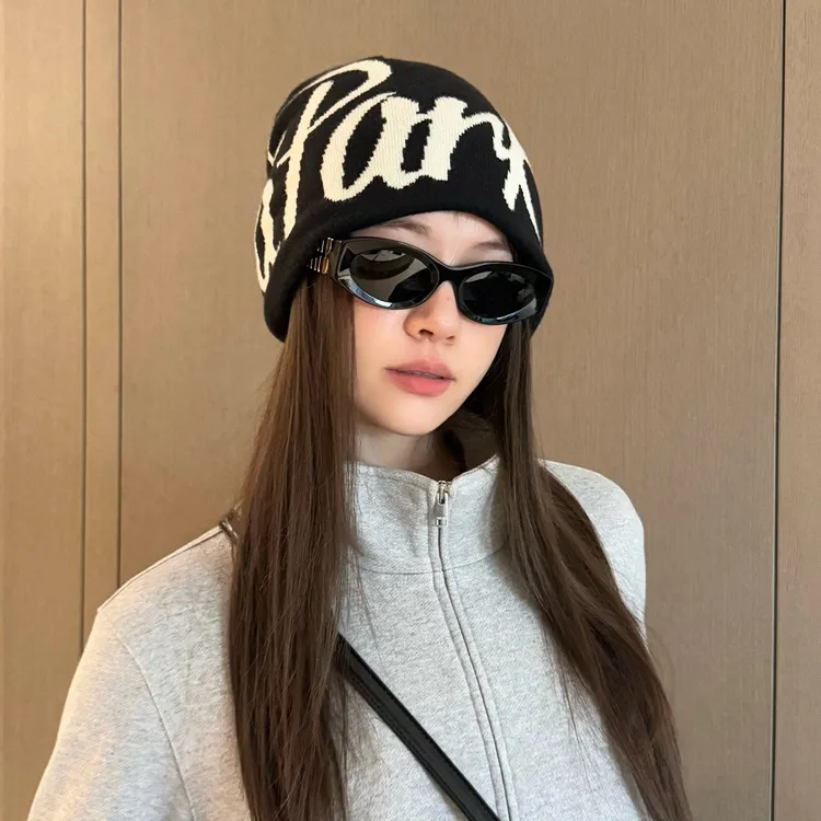 双面戴！字母显脸小针织帽女秋冬护耳保暖大头围冷帽百搭毛线帽子