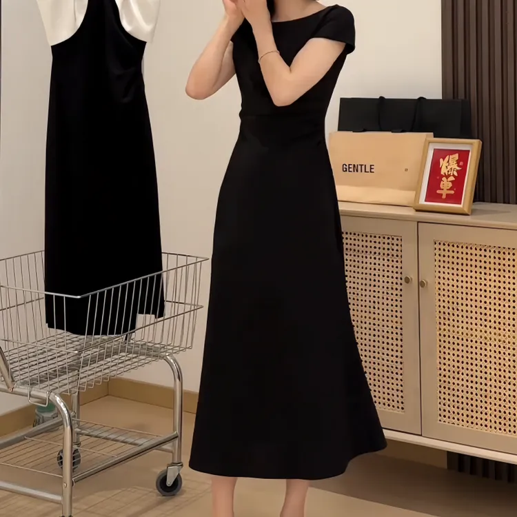 秋季胖mm时尚气质风鱼尾裙名媛风连衣裙收腰显瘦纯色小黑裙千金风