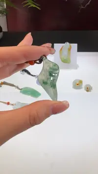 【闪购商品】翡翠颈饰未镶嵌【舒雅】
