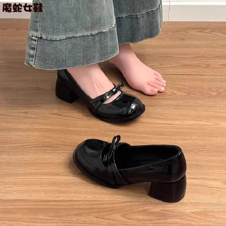 【万达撤柜】2025年新款蝴蝶结方头中跟高跟鞋女春秋黑色玛丽珍鞋子