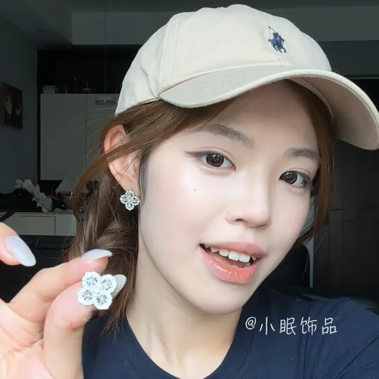 合金锆石耳饰 超闪满钻几何方形耳夹新款轻奢小众设计高级感爆款