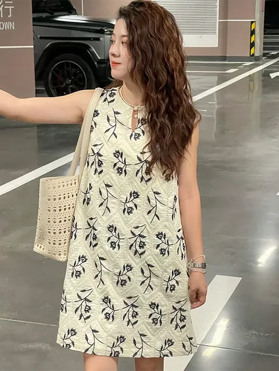 法式花朵刺绣高级无袖连衣裙水滴圆领设计时尚慵懒宽松小短裙
