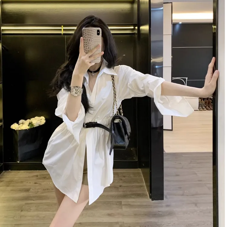 法式白色不规则翻领衬衫连衣裙配腰带辣妹设计感长袖衬衣长袖女