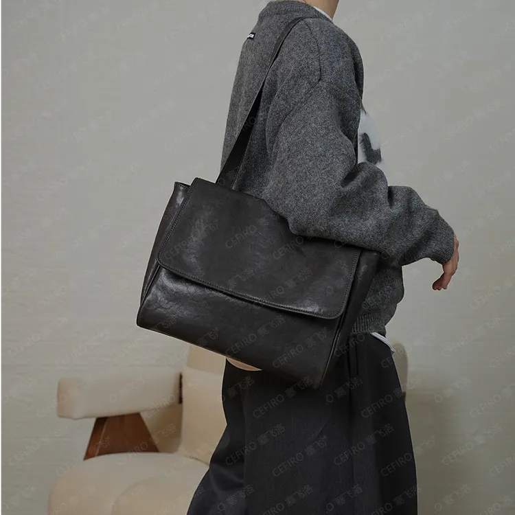 CEFIRO塞飞洛秋冬百搭植鞣牛皮单肩斜跨男女同款包包 1WC864
